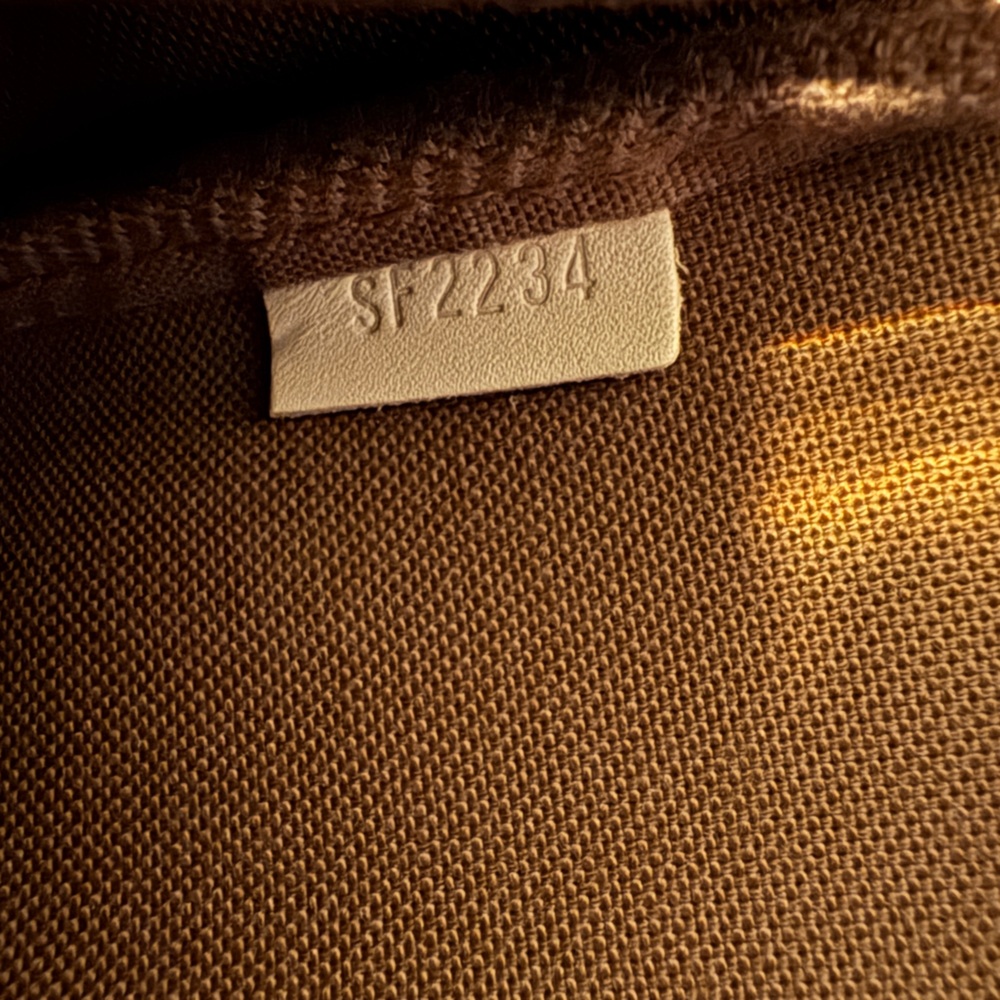 Louis Vuitton Mini Pochette - New in Box! - Picture 8 of 8